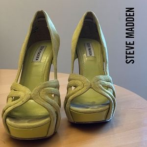 Steve Madden Loyyall Suede Pump